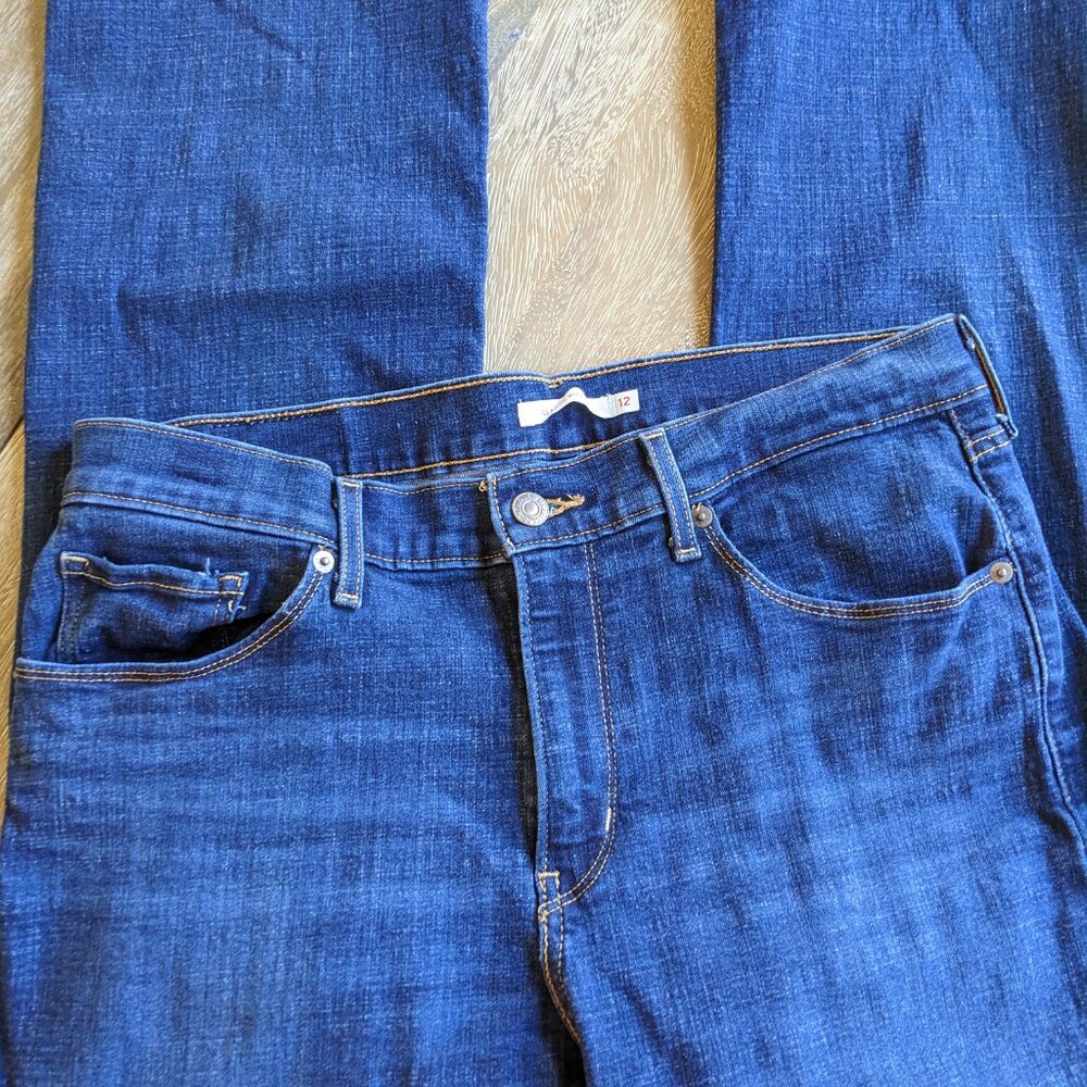 Levis Strauss Dark Denim Wash Jeans Classic Bootcut Flare Jeans Size 12, W31 L32